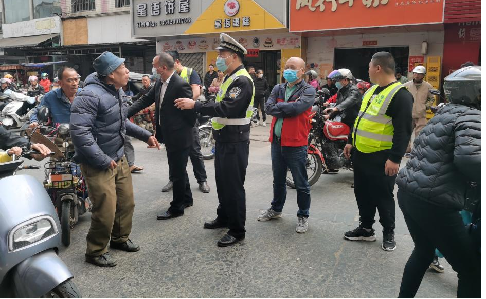 遂溪:全力筑牢安全防線 聚力護航“兩會”安全3.png