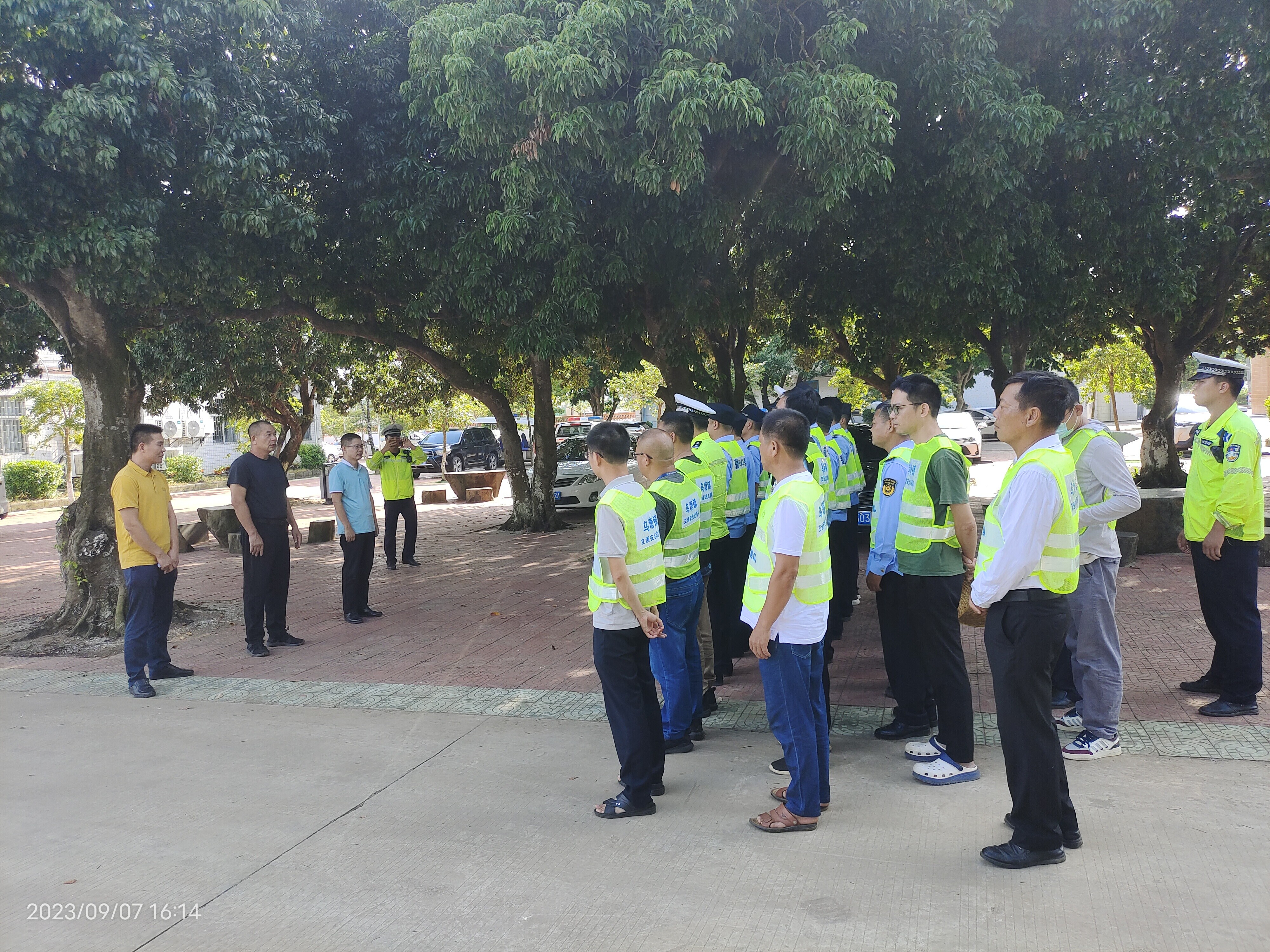 烏塘鎮(zhèn)開展交通安全聯(lián)合整治活動(dòng)