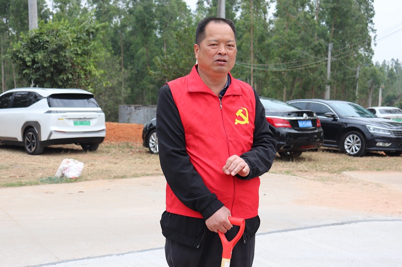 2 鎮(zhèn)黨委書(shū)記譚彤煜發(fā)表動(dòng)員講話.JPG