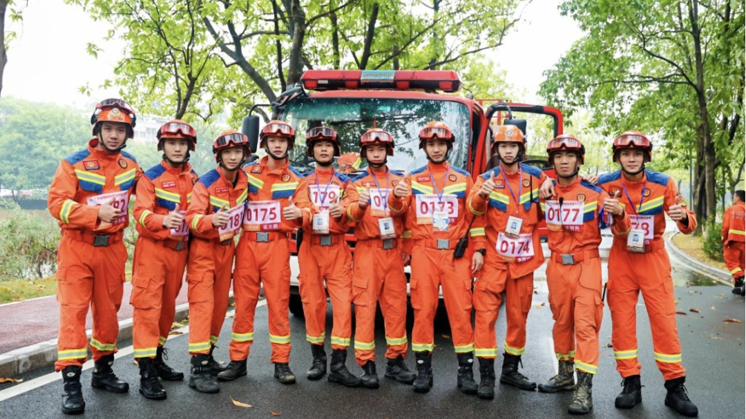 斬獲三大獎(jiǎng)項(xiàng)！遂溪縣專業(yè)森林消防隊(duì)在全省大比武中創(chuàng)佳績(jī)4.png