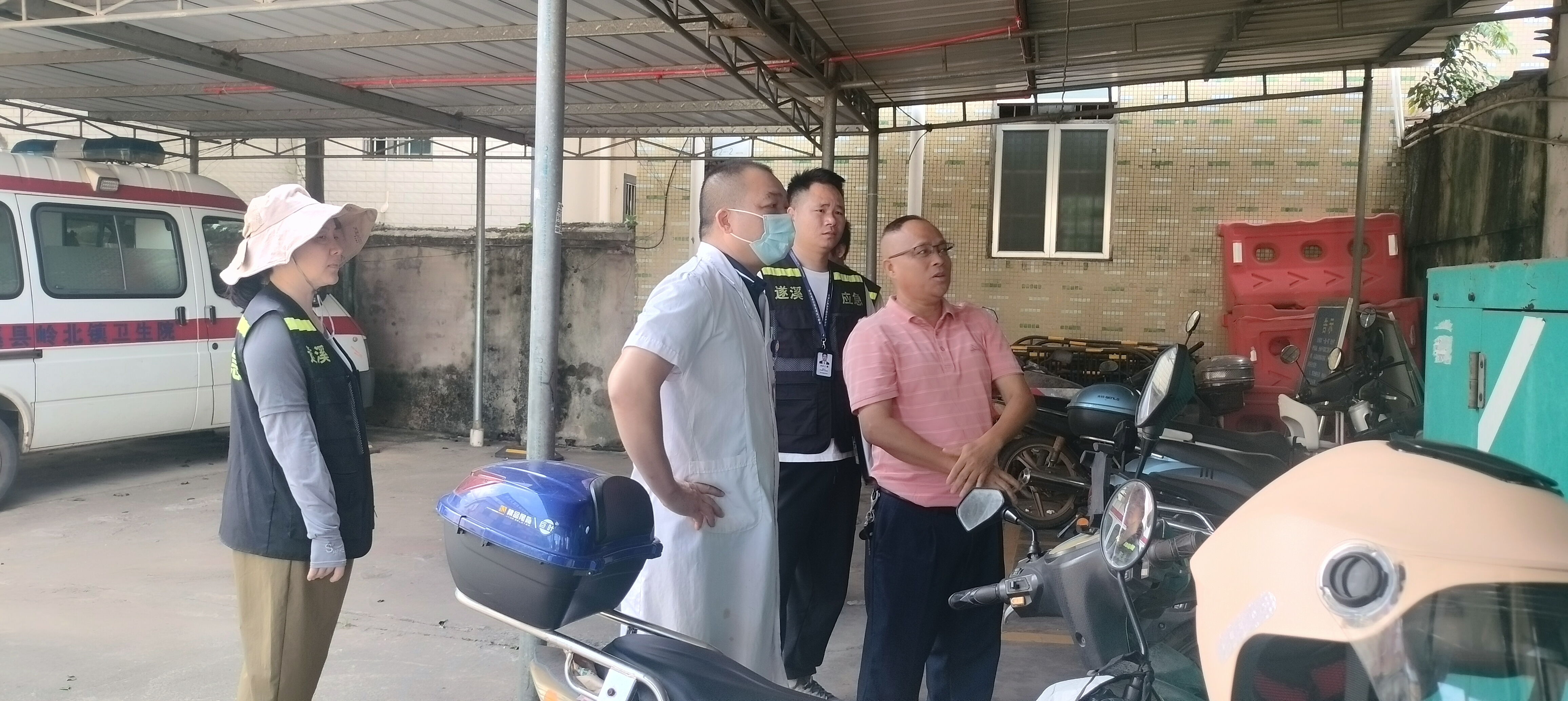 嶺北鎮(zhèn)端午節(jié)前對(duì)“九小場(chǎng)所”開(kāi)展消防安全檢查及消防培訓(xùn)