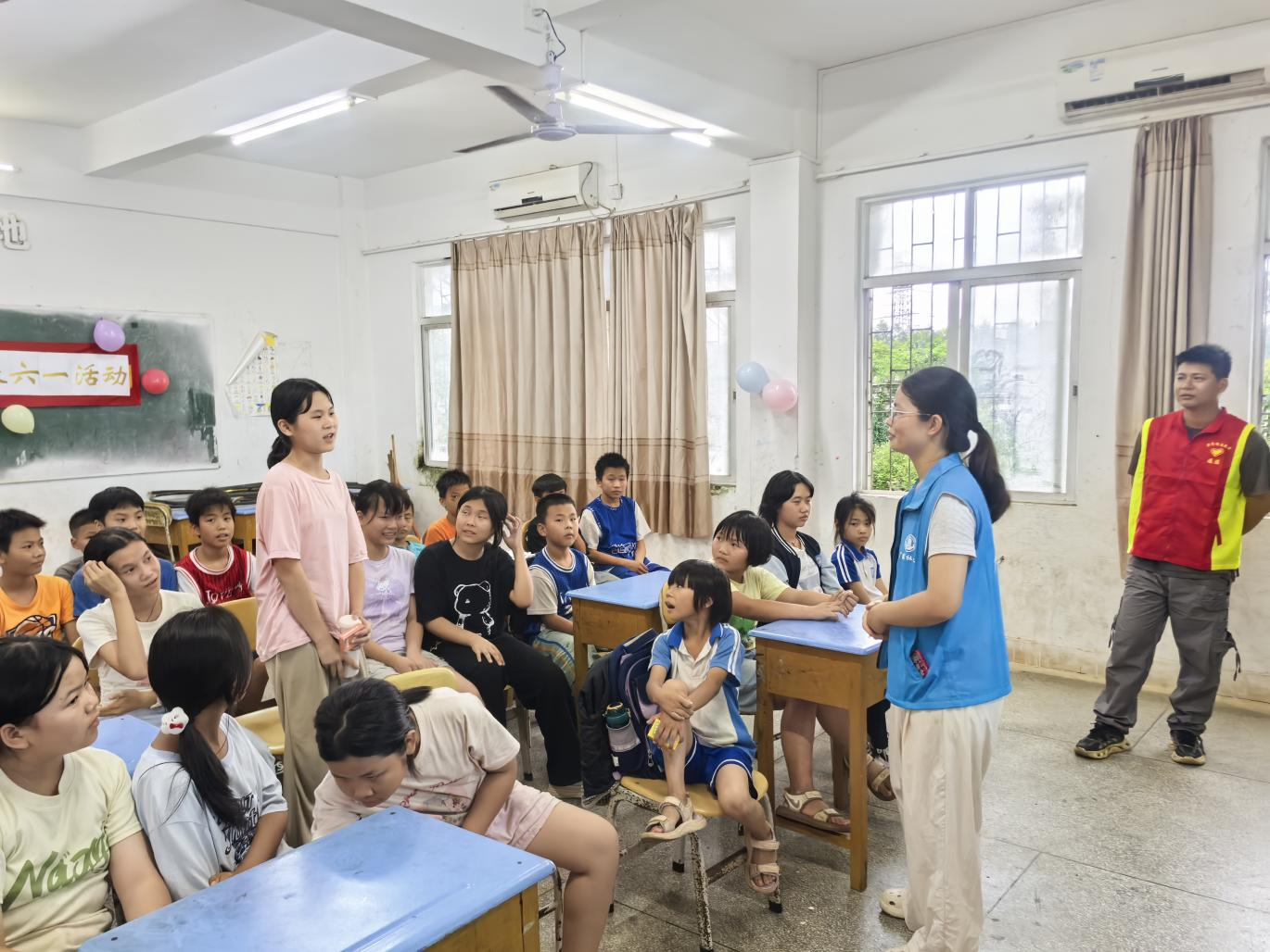 潤(rùn)心伴成長(zhǎng)慶六一 同心向未來(lái)護(hù)童真