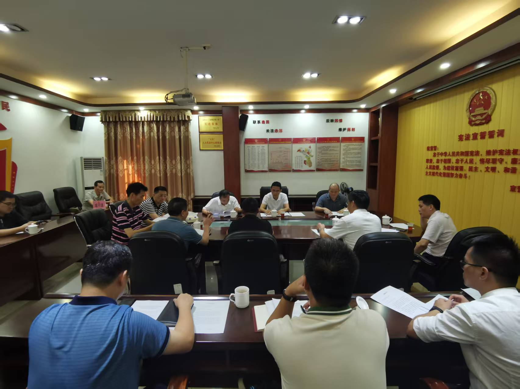 遂溪縣人大常委會(huì)黨組書(shū)記、主任沈東宇到城月鎮(zhèn)督導(dǎo)信訪事項(xiàng)、典型鎮(zhèn)創(chuàng)建和農(nóng)村人居環(huán)境整治工作