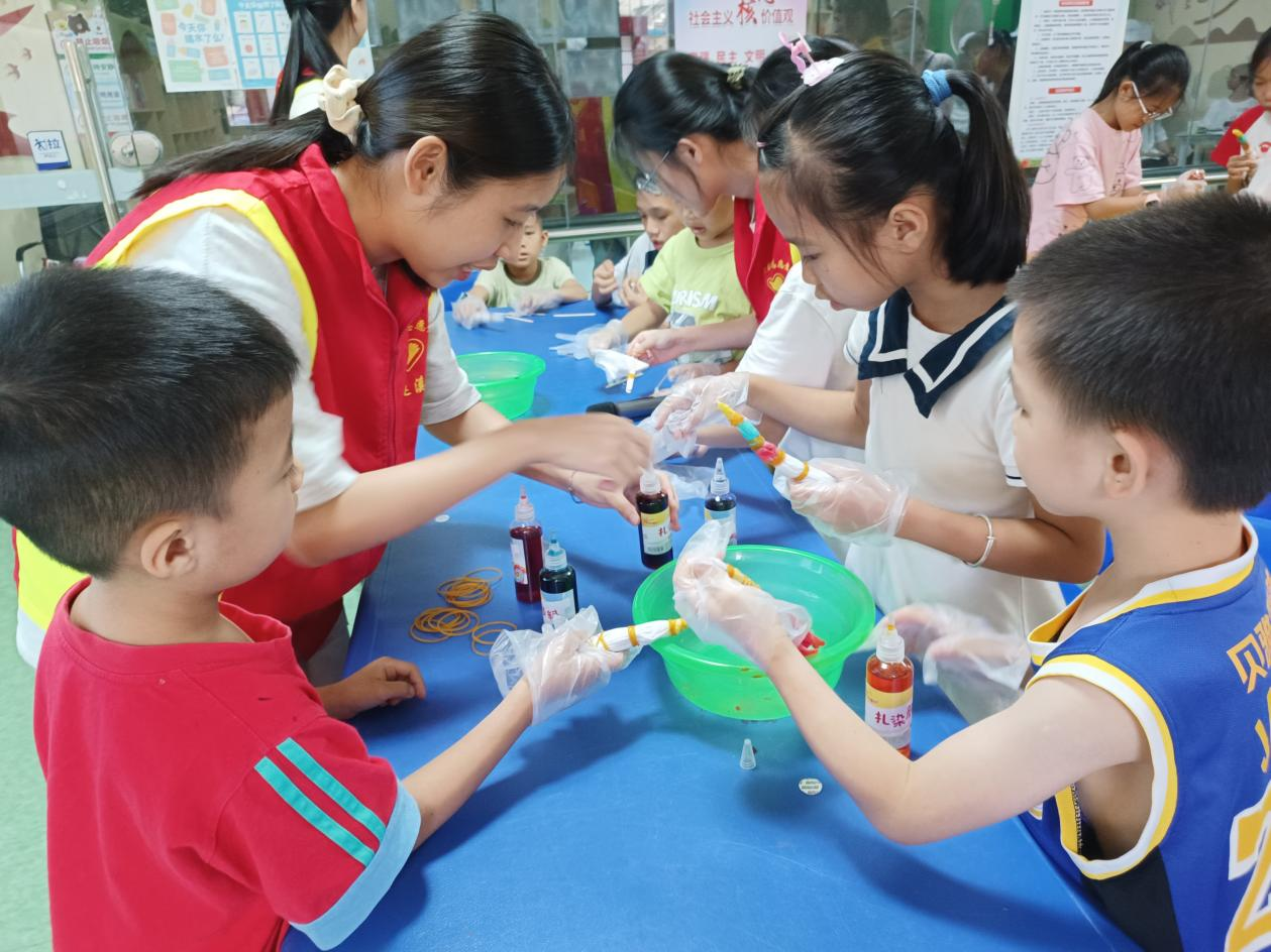 團縣委開展“青春相伴，護航成長”青少年暑期公益課堂